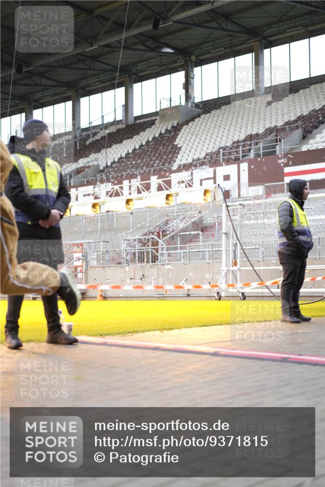 07.12.2025 - St. Pauli X-Mass-Run No. 15 Patografie http://msf.ph/oto/9371815 07.12.2025 11:46:42 Ziel 346, 371, 567, 570, 609, 642, 649, 903, 978, 987, 1276, 2179, 2180, 2442, 2446, 3960 meine-sportfotos.de