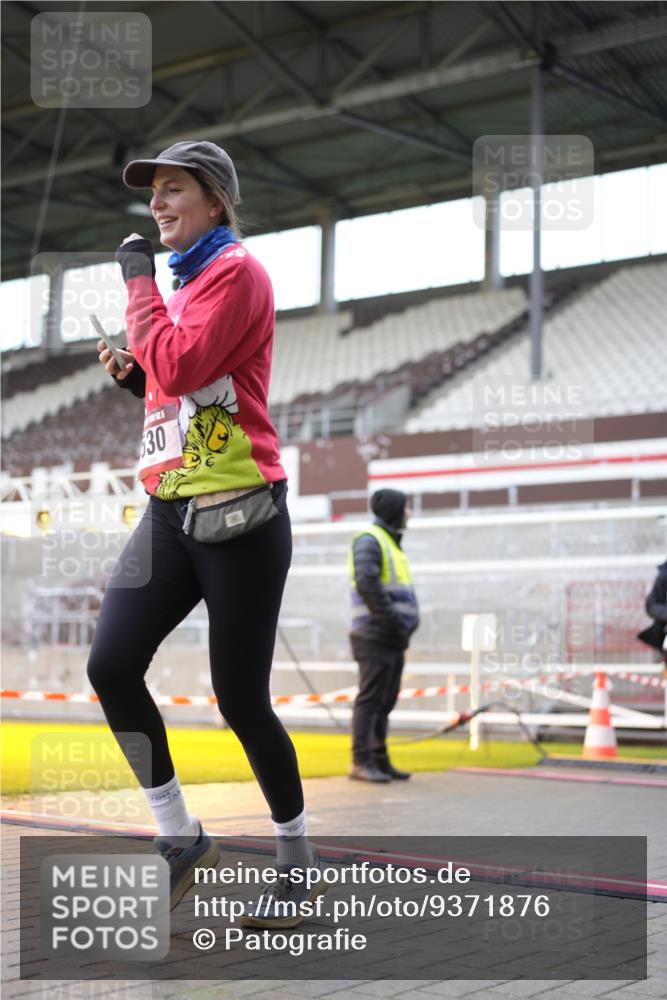 07.12.2025 - St. Pauli X-Mass-Run No. 15 Patografie http://msf.ph/oto/9371876 07.12.2025 11:47:01 Ziel 353, 530, 567, 570, 609, 614, 640, 645, 647, 1881, 1882, 2047, 2114, 2182, 2222, 2347, 2798, 2928, 3010, 3210, 3215, 3216, 3420, 3525, 3777, 3924, 3925, 3948, 3949, 3961, 5004 meine-sportfotos.de