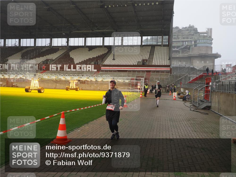 07.12.2025 - St. Pauli X-Mass-Run No. 15 Fabian Wolf http://msf.ph/oto/9371879 07.12.2025 10:08:24 Ziel 2650, 2746 meine-sportfotos.de