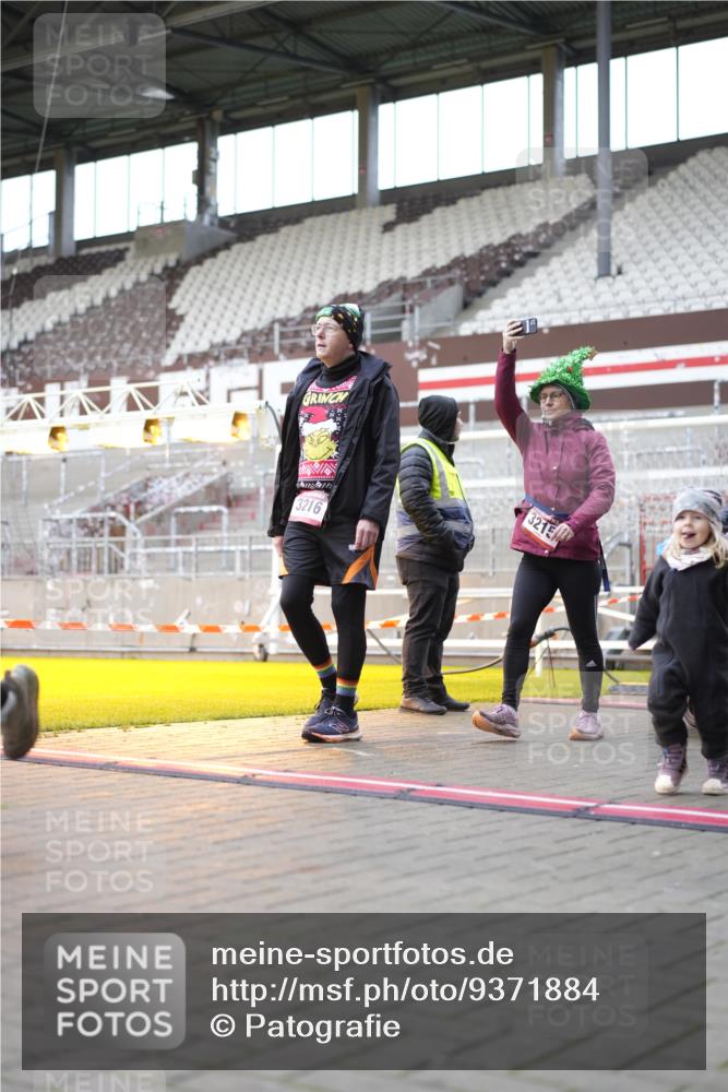 07.12.2025 - St. Pauli X-Mass-Run No. 15 Patografie http://msf.ph/oto/9371884 07.12.2025 11:47:05 Ziel 353, 530, 614, 898, 900, 901, 992, 1881, 1882, 2047, 2114, 2182, 2568, 2798, 2928, 3010, 3210, 3215, 3216, 3420, 3641, 3777, 3948, 3949, 3961, 5004 meine-sportfotos.de