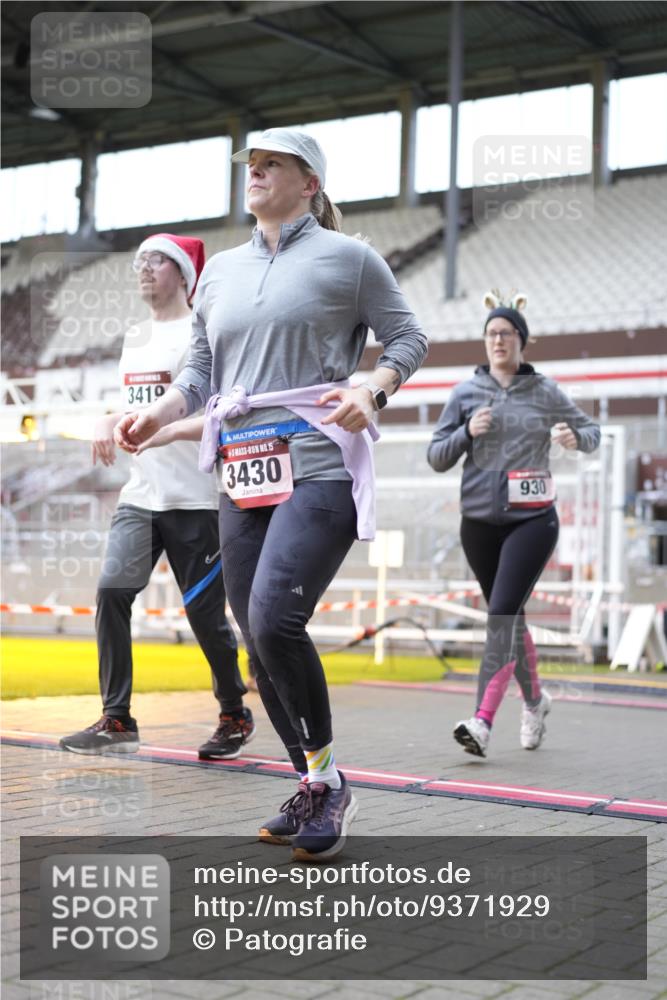 07.12.2025 - St. Pauli X-Mass-Run No. 15 Patografie http://msf.ph/oto/9371929 07.12.2025 11:47:21 Ziel 614, 898, 900, 901, 930, 992, 2221, 2223, 2568, 3416, 3419, 3430, 3471, 3482, 3594, 3596, 3641, 3754, 3770, 3798, 3800, 4883 meine-sportfotos.de