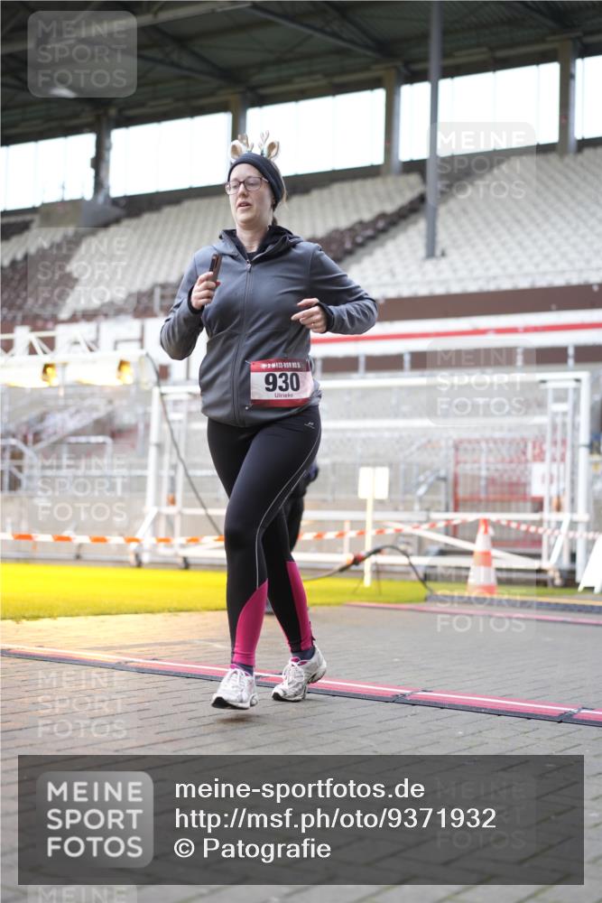 07.12.2025 - St. Pauli X-Mass-Run No. 15 Patografie http://msf.ph/oto/9371932 07.12.2025 11:47:22 Ziel 898, 900, 901, 930, 992, 2221, 2223, 2568, 3416, 3419, 3430, 3471, 3482, 3594, 3596, 3641, 3655, 3664, 3754, 3770, 3798, 3800, 4883 meine-sportfotos.de