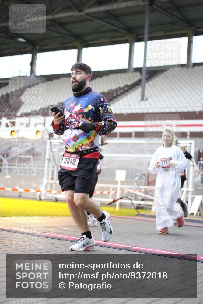 07.12.2025 - St. Pauli X-Mass-Run No. 15 Patografie http://msf.ph/oto/9372018 07.12.2025 11:47:52 Ziel 724, 796, 1032, 1471, 1474, 1534, 1539, 1597, 1622, 1951, 2381, 2384, 2451, 2452, 2475, 2516, 2842, 3225, 3227, 3312, 3313, 4425, 4427 meine-sportfotos.de