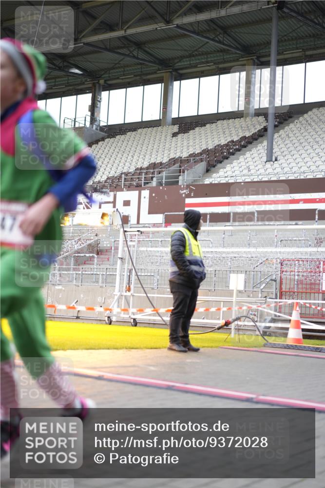 07.12.2025 - St. Pauli X-Mass-Run No. 15 Patografie http://msf.ph/oto/9372028 07.12.2025 11:47:54 Ziel 724, 796, 1032, 1471, 1474, 1534, 1539, 1597, 1622, 1951, 2381, 2384, 2451, 2452, 2475, 2516, 2842, 3225, 3227, 3312, 3313, 4425, 4427 meine-sportfotos.de