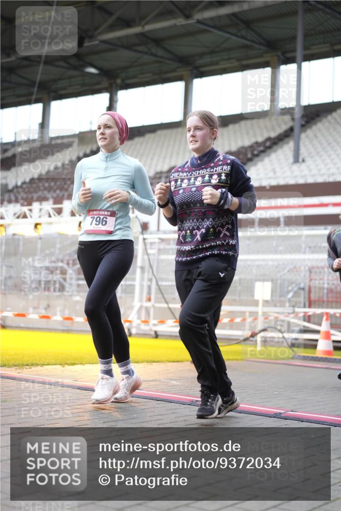 07.12.2025 - St. Pauli X-Mass-Run No. 15 Patografie http://msf.ph/oto/9372034 07.12.2025 11:47:56 Ziel 724, 796, 1032, 1471, 1474, 1534, 1539, 1597, 1622, 2381, 2384, 2451, 2452, 2475, 2516, 2842, 3225, 3227, 3312, 3313, 3542, 3547, 3602, 4425, 4427 meine-sportfotos.de