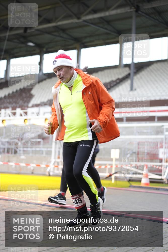 07.12.2025 - St. Pauli X-Mass-Run No. 15 Patografie http://msf.ph/oto/9372054 07.12.2025 11:48:03 Ziel 207, 724, 796, 1471, 1474, 1597, 2516, 2842, 3312, 3313, 3542, 3545, 3547, 3602, 4425, 4427 meine-sportfotos.de