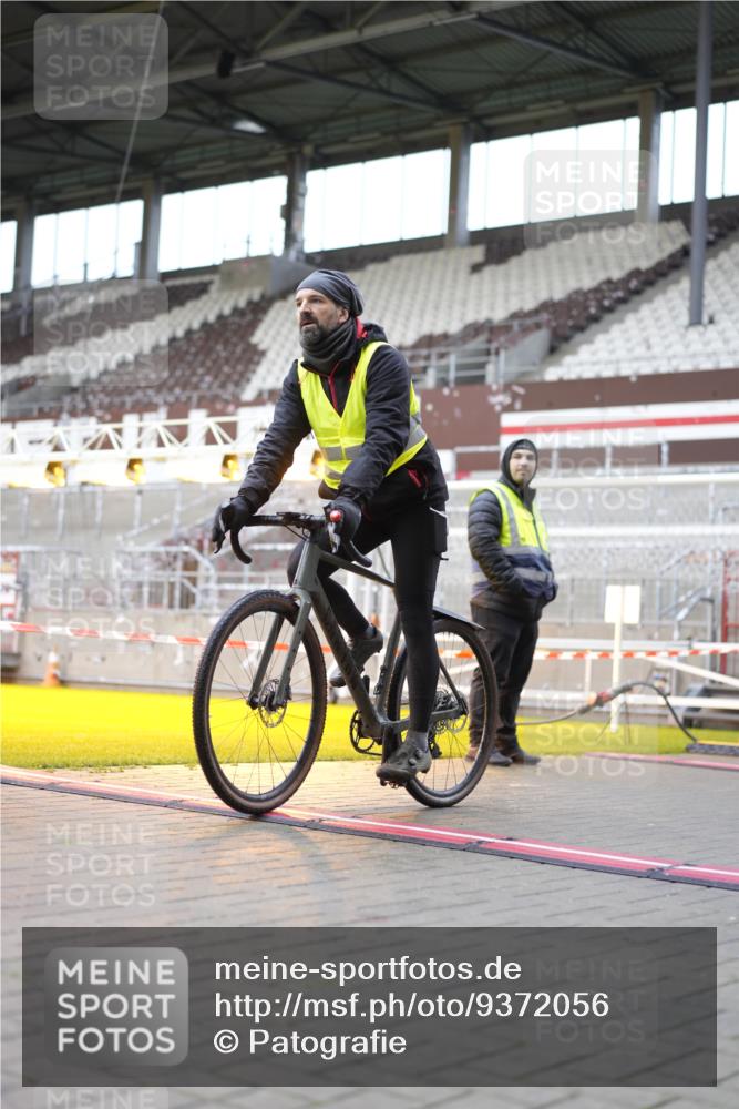 07.12.2025 - St. Pauli X-Mass-Run No. 15 Patografie http://msf.ph/oto/9372056 07.12.2025 11:48:05 Ziel 207, 724, 796, 1471, 1474, 1597, 2842, 3312, 3313, 3542, 3545, 3547, 3602 meine-sportfotos.de