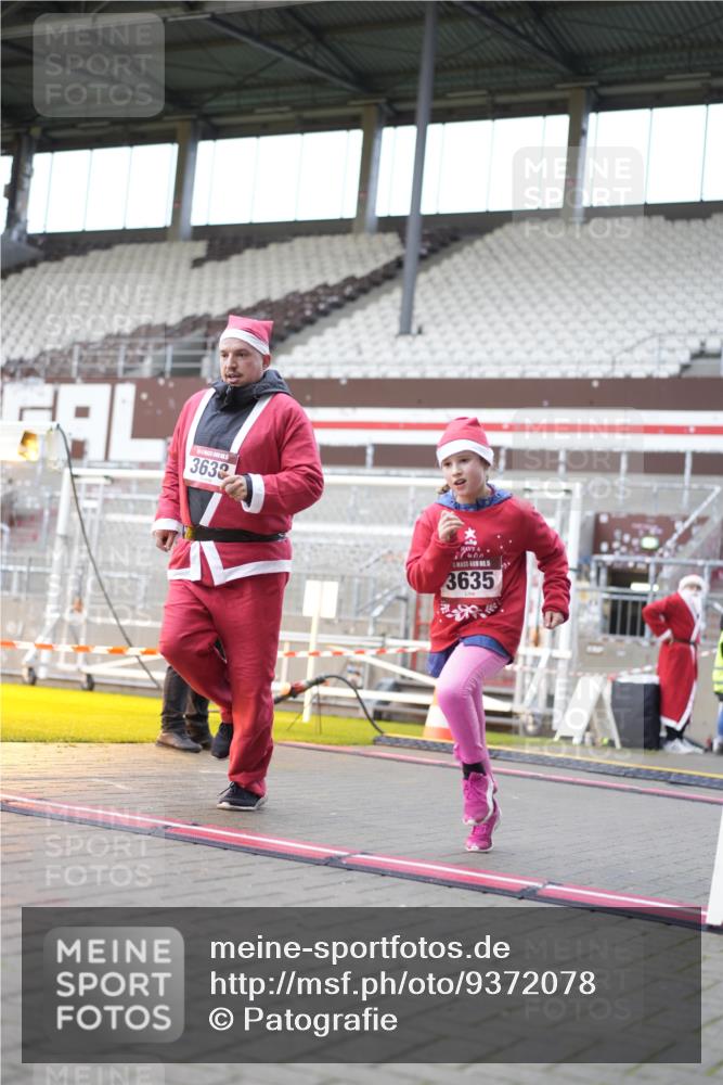 07.12.2025 - St. Pauli X-Mass-Run No. 15 Patografie http://msf.ph/oto/9372078 07.12.2025 11:48:15 Ziel 207, 990, 3504, 3528, 3542, 3545, 3547, 3602, 3635, 3638, 3657 meine-sportfotos.de