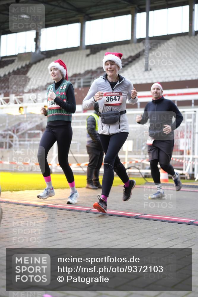 07.12.2025 - St. Pauli X-Mass-Run No. 15 Patografie http://msf.ph/oto/9372103 07.12.2025 11:48:28 Ziel 616, 732, 1891, 1911, 1926, 1927, 2432, 3023, 3388, 3635, 3638, 3646, 3657, 4134, 4423, 4424, 4426, 4477, 4480 meine-sportfotos.de