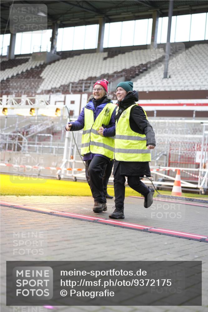 07.12.2025 - St. Pauli X-Mass-Run No. 15 Patografie http://msf.ph/oto/9372175 07.12.2025 11:49:00 Ziel 24, 146, 244, 548, 701, 703 meine-sportfotos.de