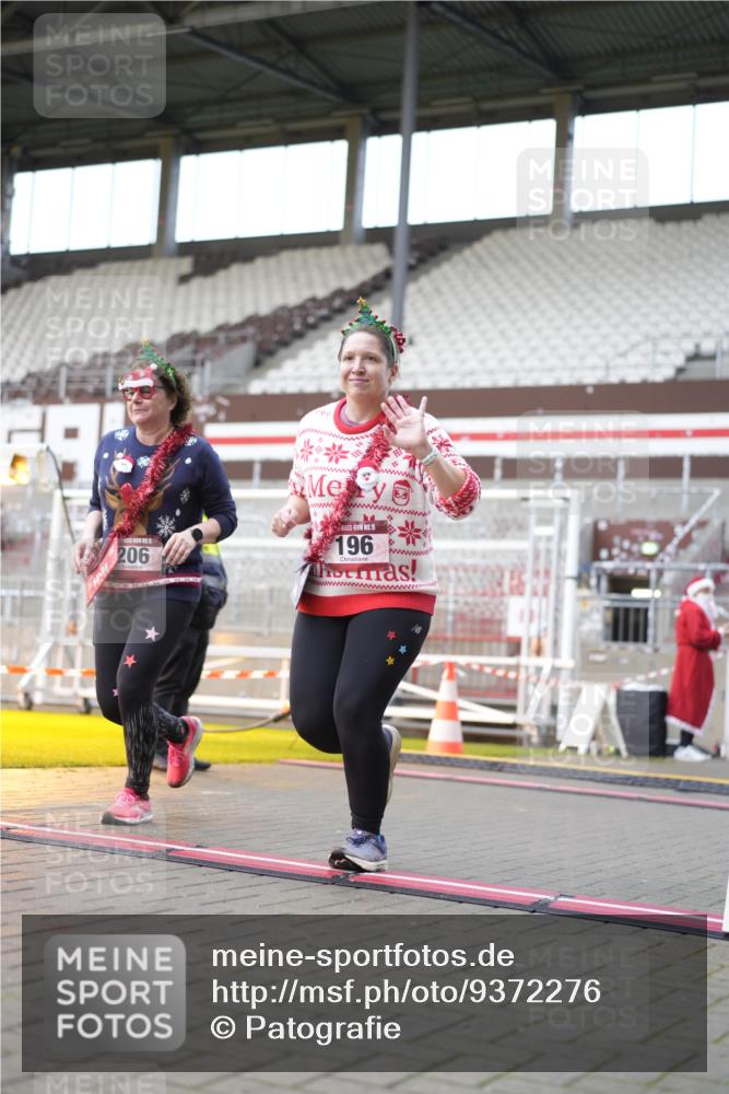 07.12.2025 - St. Pauli X-Mass-Run No. 15 Patografie http://msf.ph/oto/9372276 07.12.2025 11:50:39 Ziel 196, 206, 1599, 1602, 3639, 3913, 3958 meine-sportfotos.de