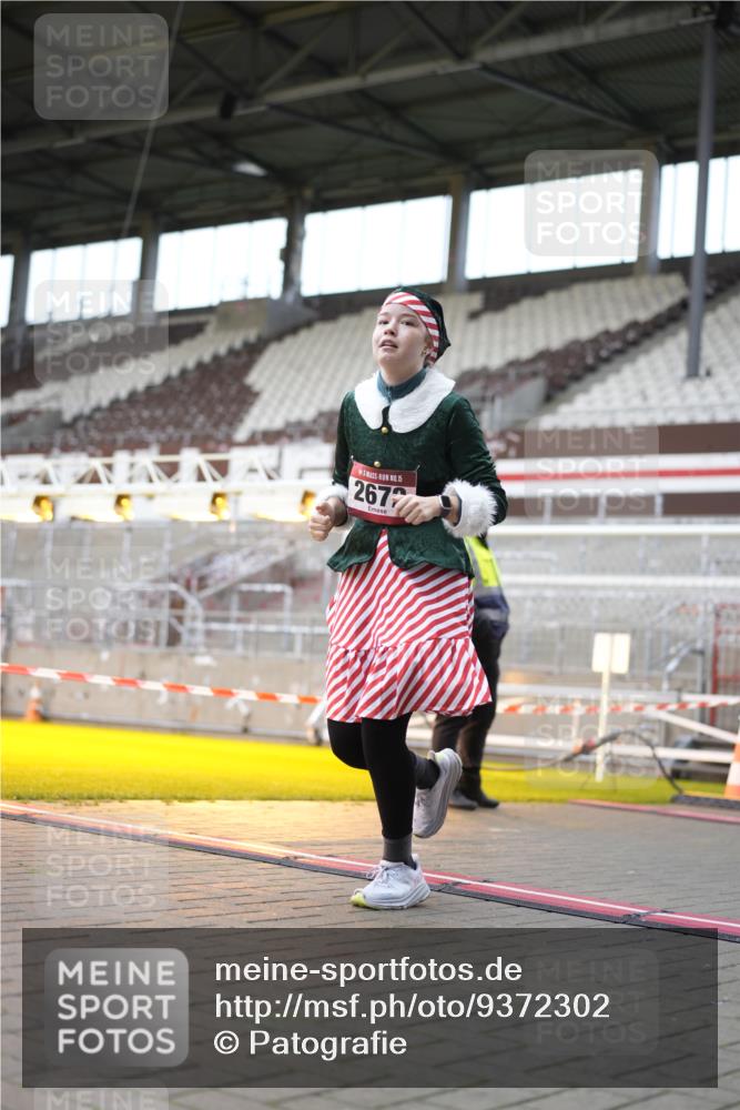 07.12.2025 - St. Pauli X-Mass-Run No. 15 Patografie http://msf.ph/oto/9372302 07.12.2025 11:51:06 Ziel 995, 996, 2547, 2548, 2670, 2672, 3616, 3618 meine-sportfotos.de