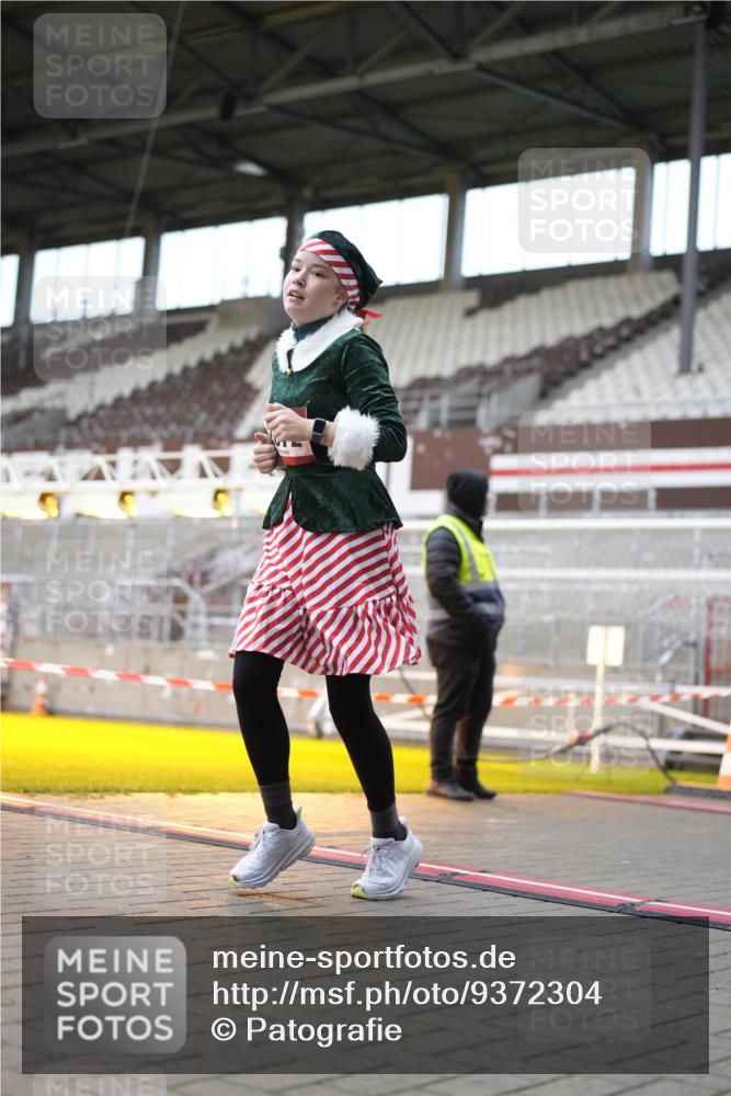 07.12.2025 - St. Pauli X-Mass-Run No. 15 Patografie http://msf.ph/oto/9372304 07.12.2025 11:51:06 Ziel 995, 996, 2547, 2548, 2670, 2672, 3616, 3618 meine-sportfotos.de