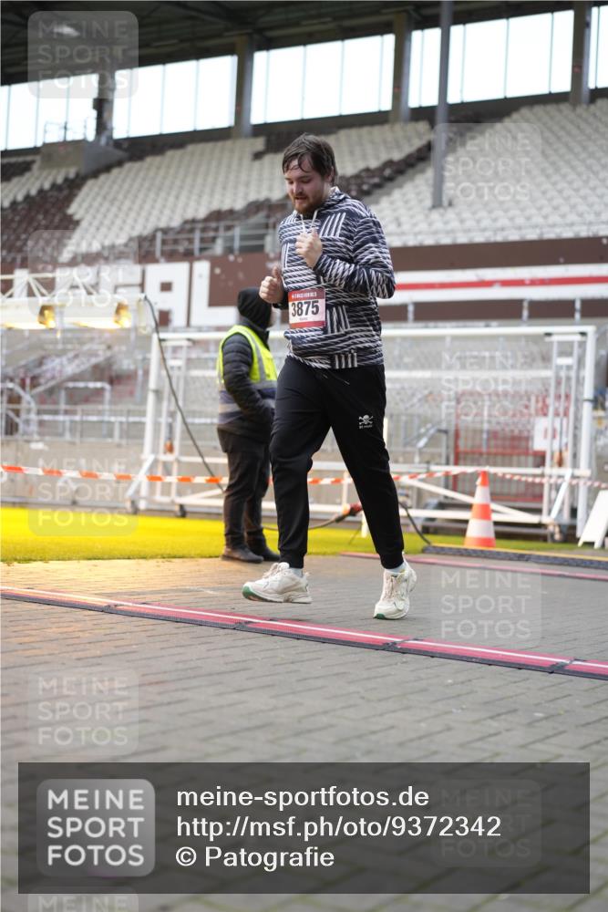 07.12.2025 - St. Pauli X-Mass-Run No. 15 Patografie http://msf.ph/oto/9372342 07.12.2025 11:51:31 Ziel 648, 650, 2025, 2027, 2374, 2589, 3116, 3449, 3451, 3875, 3959, 4340, 4602, 4610 meine-sportfotos.de