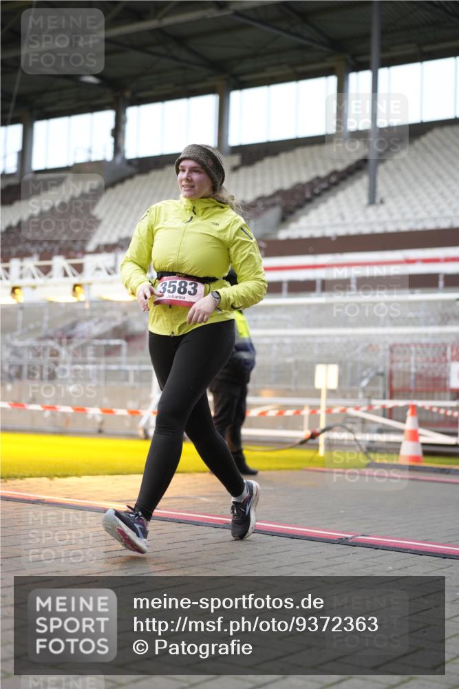 07.12.2025 - St. Pauli X-Mass-Run No. 15 Patografie http://msf.ph/oto/9372363 07.12.2025 11:51:47 Ziel 1916, 3583, 3790, 3794, 3795, 3853, 4602, 4610 meine-sportfotos.de