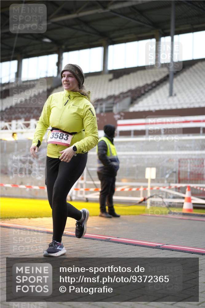 07.12.2025 - St. Pauli X-Mass-Run No. 15 Patografie http://msf.ph/oto/9372365 07.12.2025 11:51:47 Ziel 1916, 3583, 3790, 3794, 3795, 3853, 4602, 4610 meine-sportfotos.de