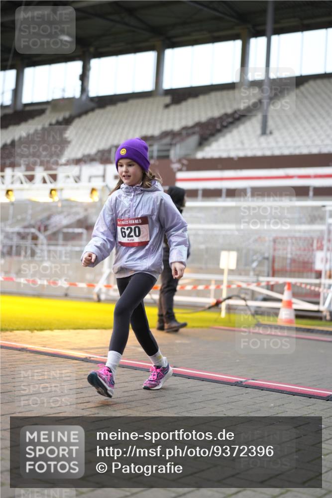 07.12.2025 - St. Pauli X-Mass-Run No. 15 Patografie http://msf.ph/oto/9372396 07.12.2025 11:52:18 Ziel 613, 618, 620, 627, 644, 2121, 3276, 3280, 3886 meine-sportfotos.de