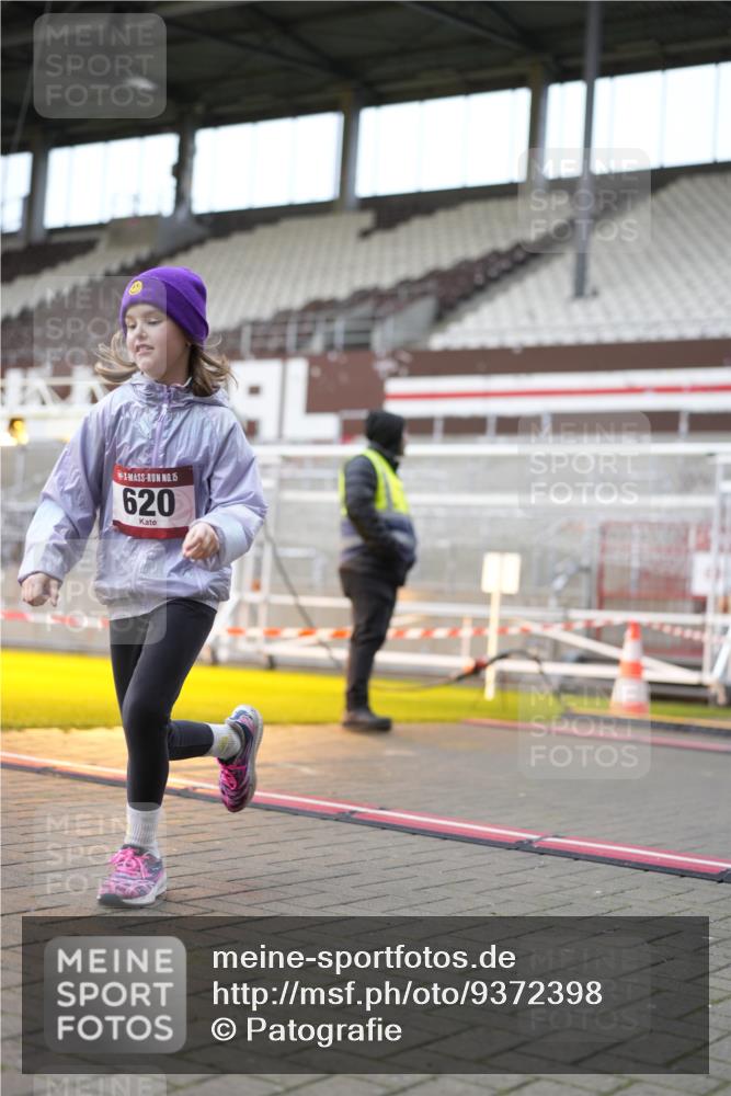 07.12.2025 - St. Pauli X-Mass-Run No. 15 Patografie http://msf.ph/oto/9372398 07.12.2025 11:52:18 Ziel 613, 618, 620, 627, 644, 2121, 3276, 3280, 3886 meine-sportfotos.de