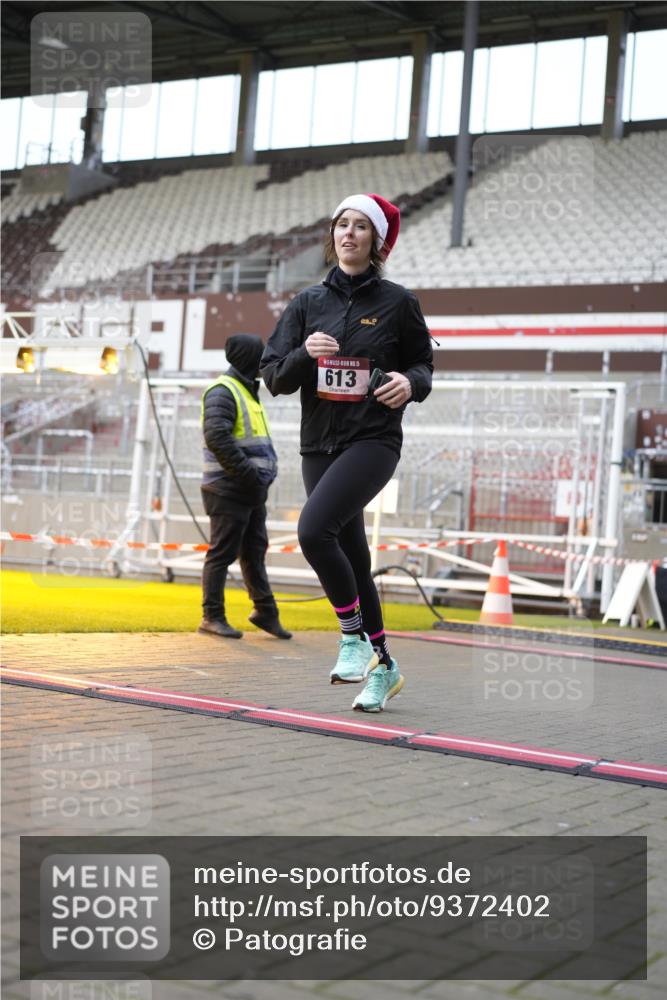 07.12.2025 - St. Pauli X-Mass-Run No. 15 Patografie http://msf.ph/oto/9372402 07.12.2025 11:52:20 Ziel 613, 618, 620, 627, 644, 3276, 3280, 3886 meine-sportfotos.de
