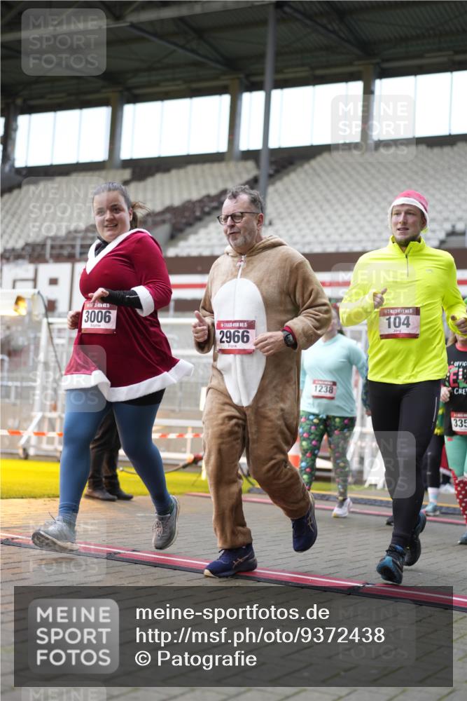 07.12.2025 - St. Pauli X-Mass-Run No. 15 Patografie http://msf.ph/oto/9372438 07.12.2025 11:53:01 Ziel 104, 1238, 1239, 1289, 1290, 1467, 1592, 1803, 2685, 2735, 2966, 3006, 3355, 3356, 3749, 3750 meine-sportfotos.de
