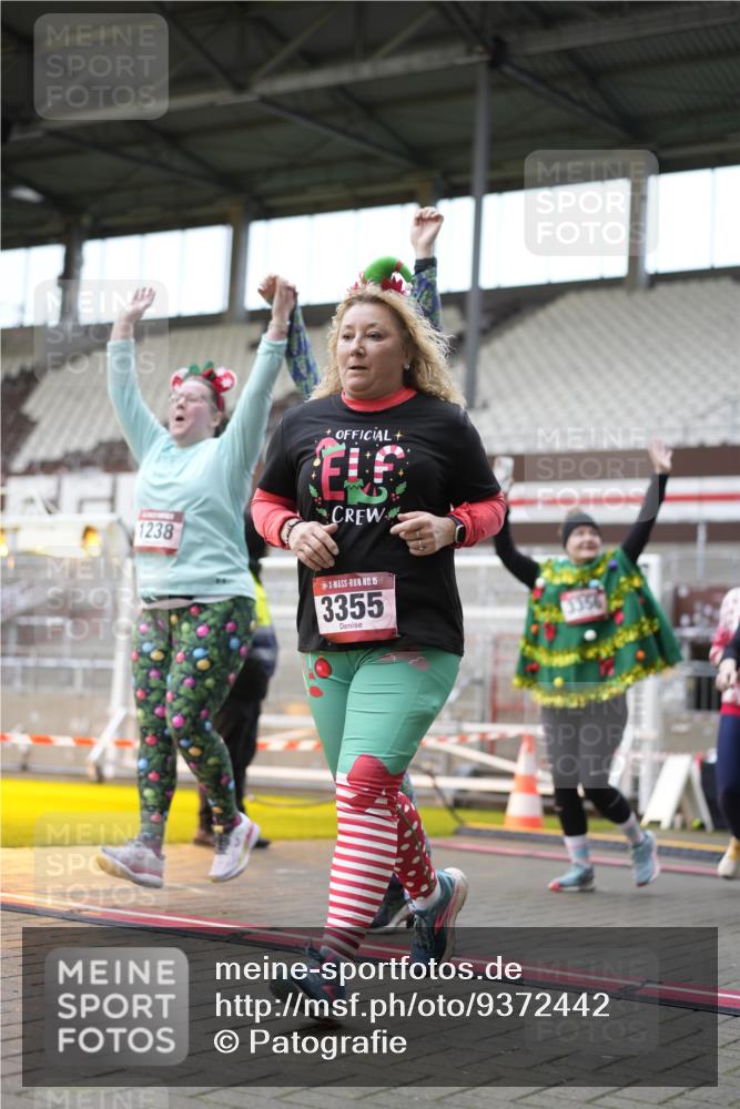 07.12.2025 - St. Pauli X-Mass-Run No. 15 Patografie http://msf.ph/oto/9372442 07.12.2025 11:53:03 Ziel 104, 524, 1238, 1239, 1289, 1290, 1467, 1592, 1803, 2685, 2735, 2966, 3006, 3355, 3356, 3749, 3750 meine-sportfotos.de
