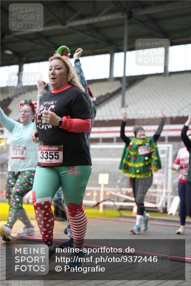 07.12.2025 - St. Pauli X-Mass-Run No. 15 Patografie http://msf.ph/oto/9372446 07.12.2025 11:53:03 Ziel 104, 524, 1238, 1239, 1289, 1290, 1467, 1592, 1803, 2685, 2735, 2966, 3006, 3355, 3356, 3749, 3750 meine-sportfotos.de