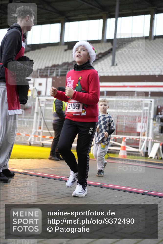 07.12.2025 - St. Pauli X-Mass-Run No. 15 Patografie http://msf.ph/oto/9372490 07.12.2025 11:53:58 Ziel 283, 287, 2229, 2625, 2626, 2629, 2759, 3031, 3249, 3418, 3507, 3510 meine-sportfotos.de