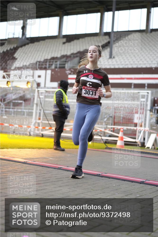 07.12.2025 - St. Pauli X-Mass-Run No. 15 Patografie http://msf.ph/oto/9372498 07.12.2025 11:54:02 Ziel 283, 2229, 2625, 2626, 2629, 2759, 2963, 2970, 3031, 3249, 3418 meine-sportfotos.de