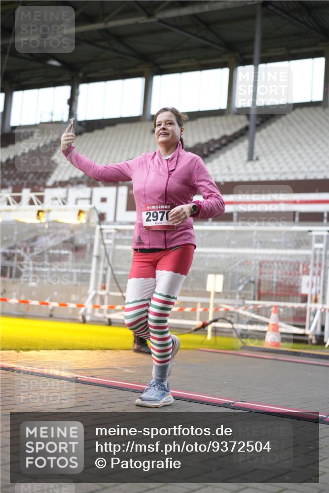 07.12.2025 - St. Pauli X-Mass-Run No. 15 Patografie http://msf.ph/oto/9372504 07.12.2025 11:54:06 Ziel 2229, 2625, 2626, 2629, 2759, 2963, 2970, 3031, 3247, 3418, 3989 meine-sportfotos.de