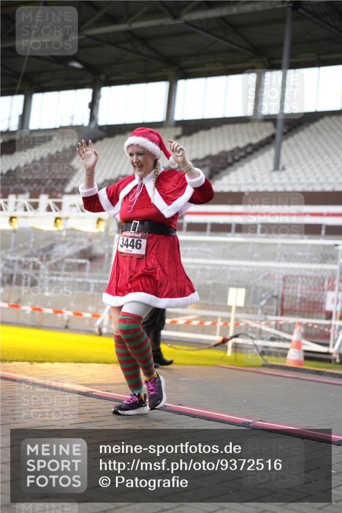 07.12.2025 - St. Pauli X-Mass-Run No. 15 Patografie http://msf.ph/oto/9372516 07.12.2025 11:54:20 Ziel 2775, 2963, 2970, 3247, 3446, 3989 meine-sportfotos.de