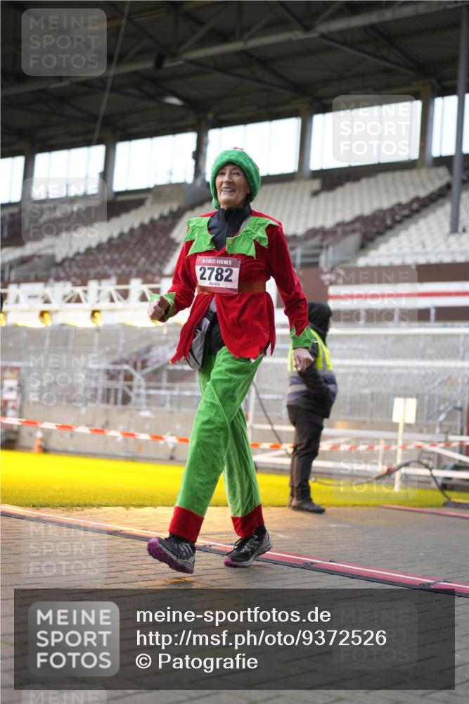 07.12.2025 - St. Pauli X-Mass-Run No. 15 Patografie http://msf.ph/oto/9372526 07.12.2025 11:54:29 Ziel 333, 1331, 1784, 2775, 2778, 2782, 2783, 3446 meine-sportfotos.de