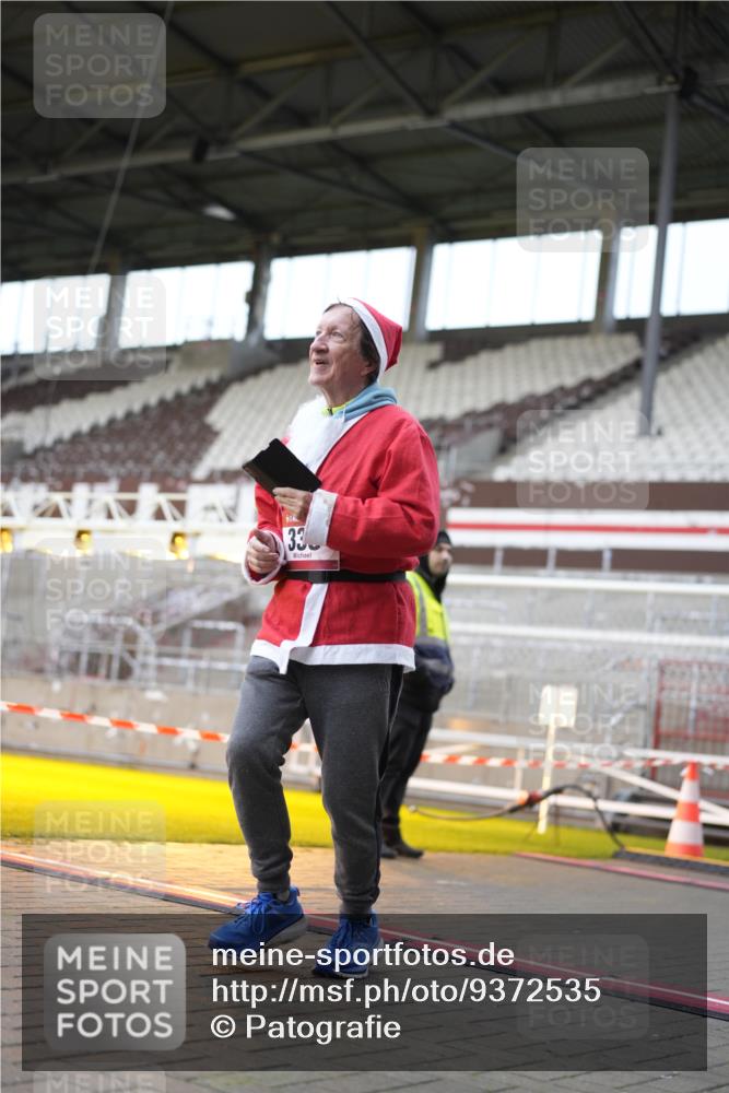 07.12.2025 - St. Pauli X-Mass-Run No. 15 Patografie http://msf.ph/oto/9372535 07.12.2025 11:54:35 Ziel 333, 1331, 1784, 2775, 2778, 2782, 2783 meine-sportfotos.de