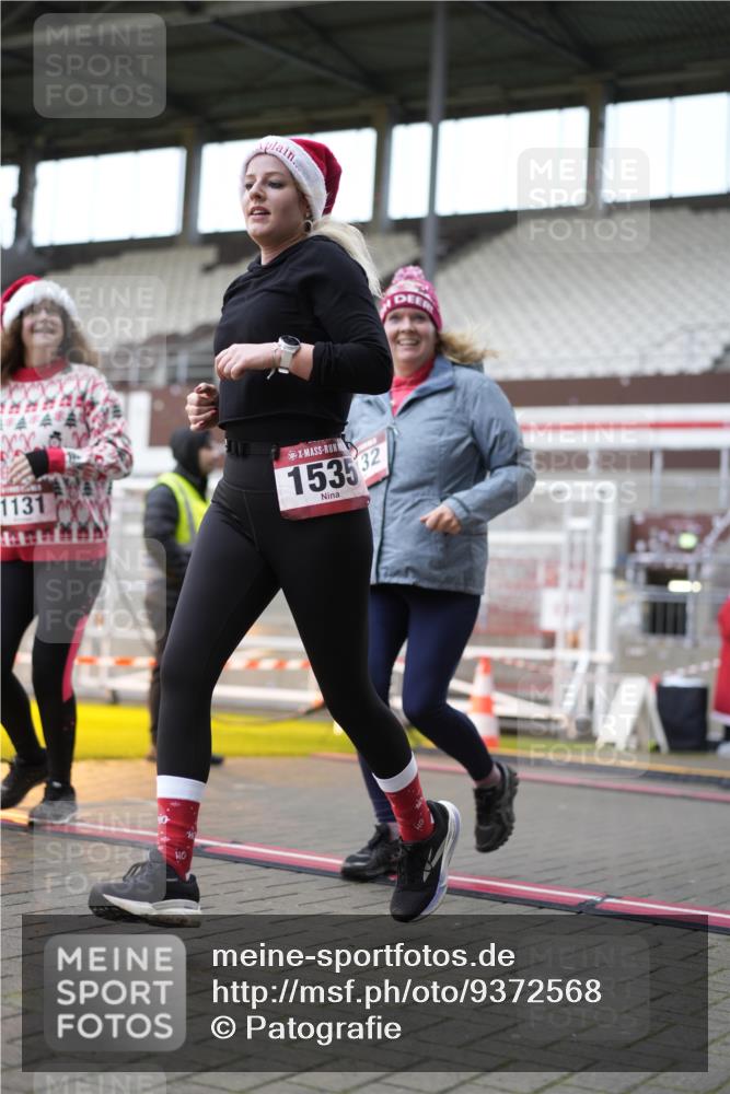 07.12.2025 - St. Pauli X-Mass-Run No. 15 Patografie http://msf.ph/oto/9372568 07.12.2025 11:55:30 Ziel 299, 1131, 1132, 1535, 1835, 3611, 4013, 4785 meine-sportfotos.de