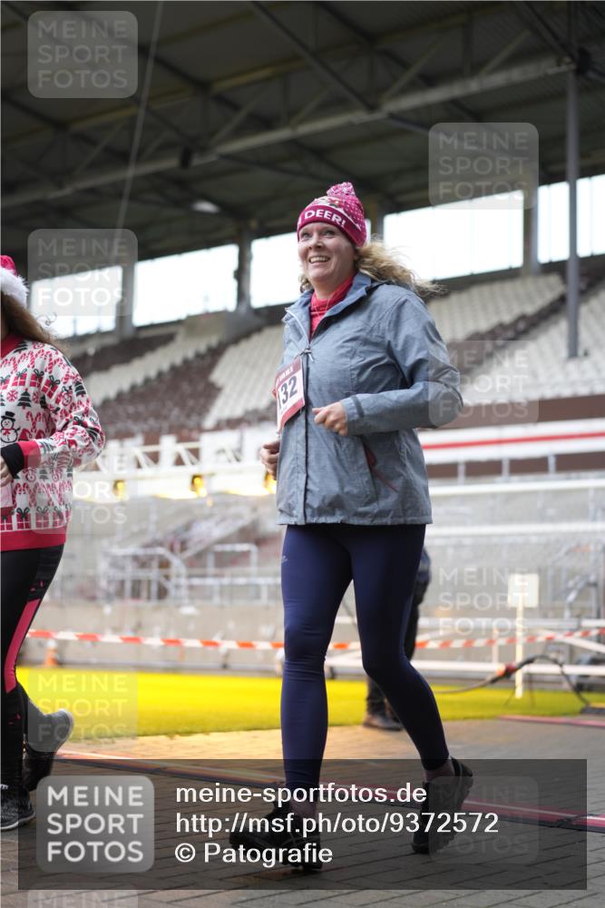 07.12.2025 - St. Pauli X-Mass-Run No. 15 Patografie http://msf.ph/oto/9372572 07.12.2025 11:55:31 Ziel 299, 1131, 1132, 1535, 1835, 3611, 4013, 4785 meine-sportfotos.de