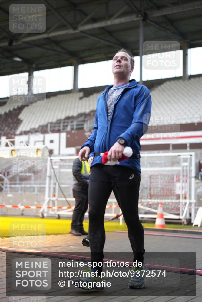 07.12.2025 - St. Pauli X-Mass-Run No. 15 Patografie http://msf.ph/oto/9372574 07.12.2025 11:55:32 Ziel 299, 1131, 1132, 1535, 1835, 3611, 4013, 4785 meine-sportfotos.de