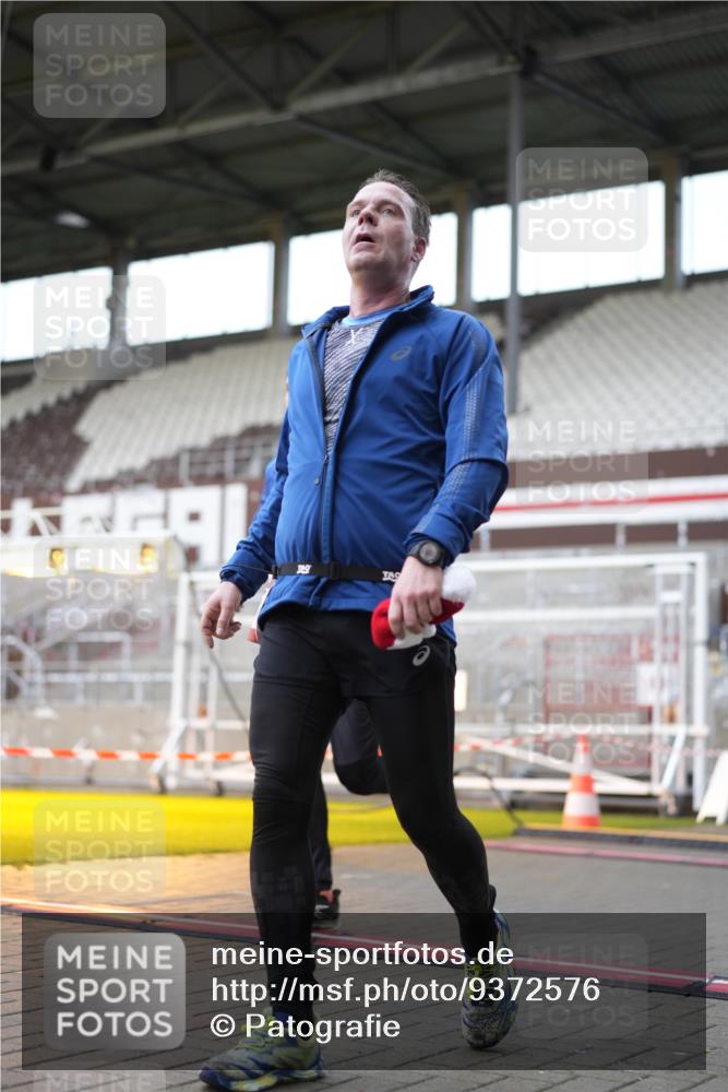 07.12.2025 - St. Pauli X-Mass-Run No. 15 Patografie http://msf.ph/oto/9372576 07.12.2025 11:55:32 Ziel 299, 1131, 1132, 1535, 1835, 3611, 4013, 4785 meine-sportfotos.de