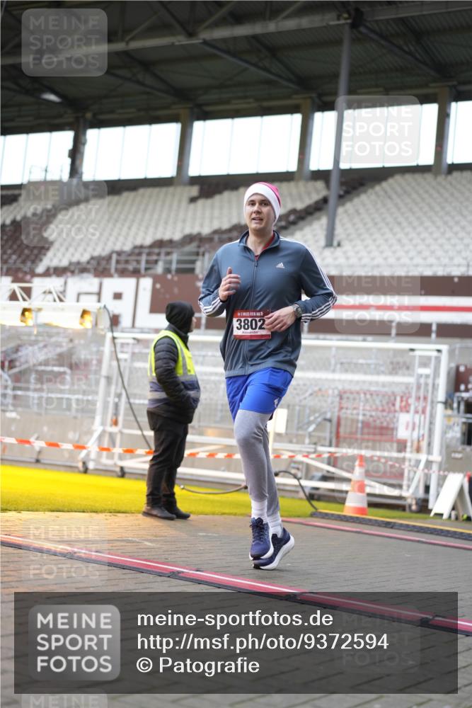 07.12.2025 - St. Pauli X-Mass-Run No. 15 Patografie http://msf.ph/oto/9372594 07.12.2025 11:55:56 Ziel 294, 1042, 2077, 2094, 2455, 3802 meine-sportfotos.de