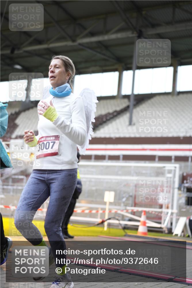 07.12.2025 - St. Pauli X-Mass-Run No. 15 Patografie http://msf.ph/oto/9372646 07.12.2025 11:56:28 Ziel 1088, 2929, 3007, 3433, 3496, 3498, 3511, 3843, 3900 meine-sportfotos.de