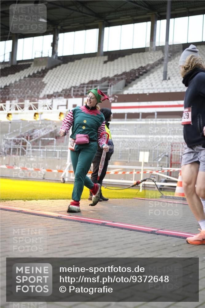 07.12.2025 - St. Pauli X-Mass-Run No. 15 Patografie http://msf.ph/oto/9372648 07.12.2025 11:56:33 Ziel 1088, 2929, 2932, 3007, 3433, 3496, 3498, 3511, 3842, 3843, 3844, 3900 meine-sportfotos.de