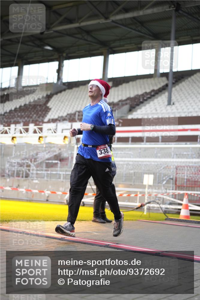 07.12.2025 - St. Pauli X-Mass-Run No. 15 Patografie http://msf.ph/oto/9372692 07.12.2025 11:56:52 Ziel 722, 1271, 2596, 2598, 2599, 2824, 2825, 2826, 3383, 3459, 4172, 4174 meine-sportfotos.de