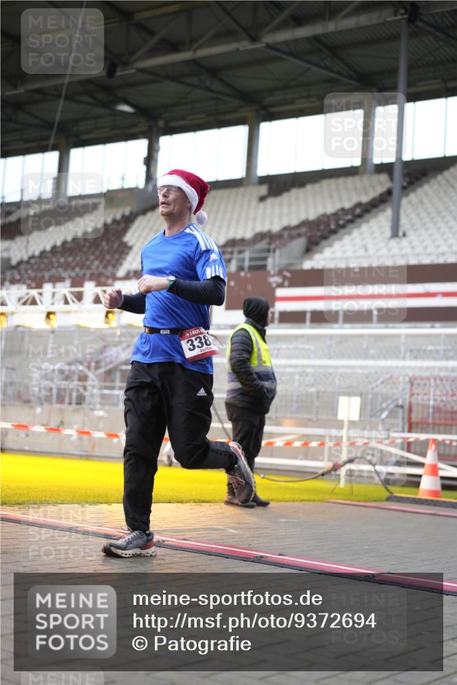 07.12.2025 - St. Pauli X-Mass-Run No. 15 Patografie http://msf.ph/oto/9372694 07.12.2025 11:56:52 Ziel 722, 1271, 2596, 2598, 2599, 2824, 2825, 2826, 3383, 3459, 4172, 4174 meine-sportfotos.de