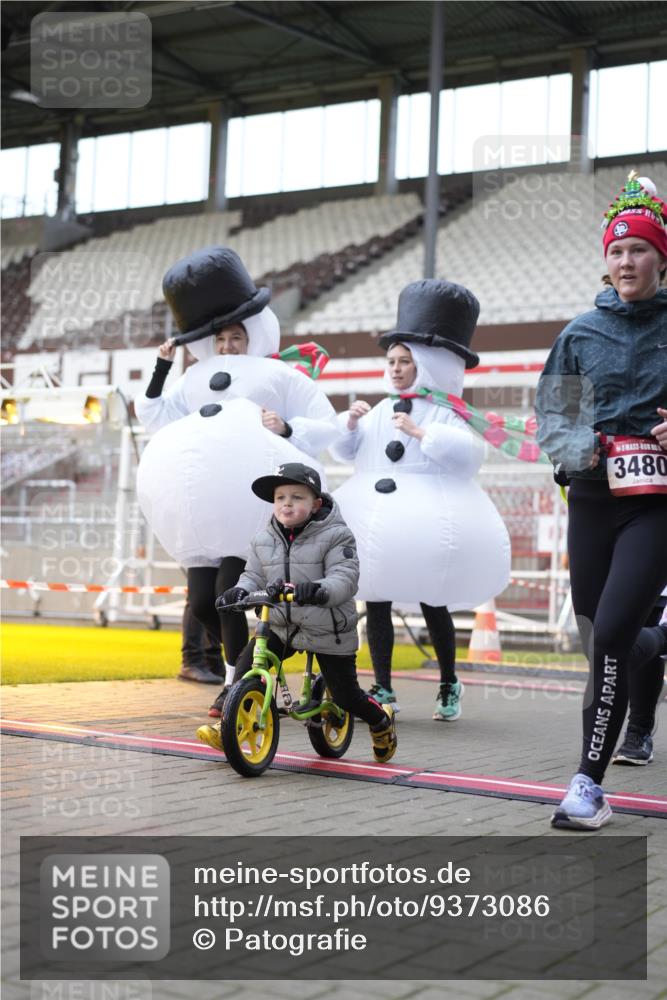 07.12.2025 - St. Pauli X-Mass-Run No. 15 Patografie http://msf.ph/oto/9373086 07.12.2025 11:57:34 Ziel 1327, 2228, 3444, 3452, 3480, 3847, 3852, 3993, 4125 meine-sportfotos.de
