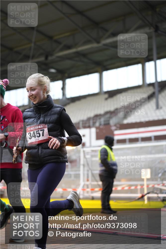 07.12.2025 - St. Pauli X-Mass-Run No. 15 Patografie http://msf.ph/oto/9373098 07.12.2025 11:58:15 Ziel 1151, 1909, 1914, 3150, 3457, 3661, 3817, 4057, 4721 meine-sportfotos.de