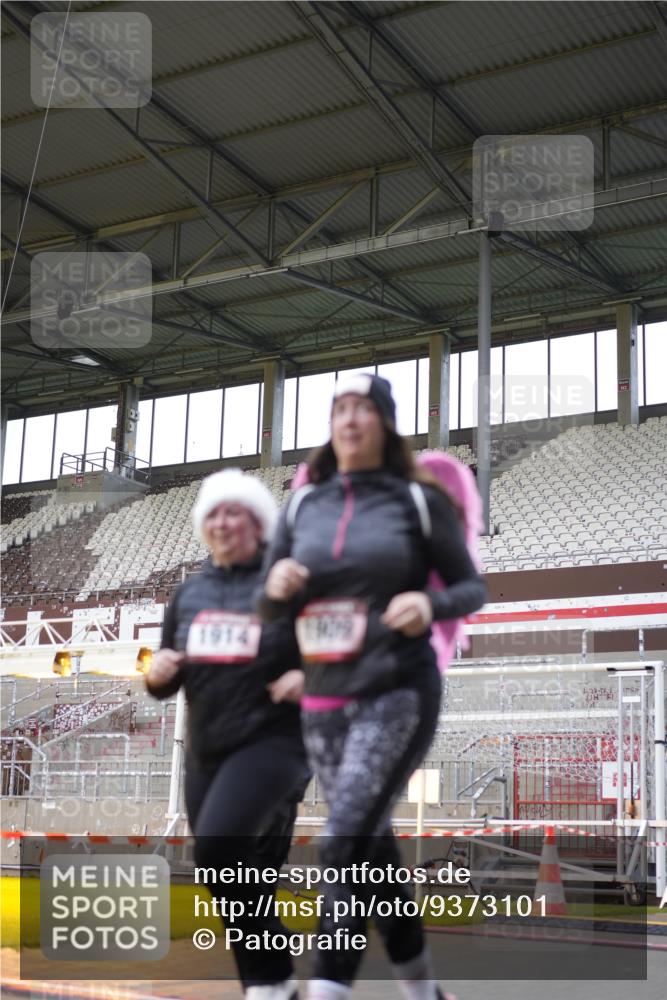 07.12.2025 - St. Pauli X-Mass-Run No. 15 Patografie http://msf.ph/oto/9373101 07.12.2025 11:58:17 Ziel 1151, 1909, 1914, 3150, 3457, 3661, 4057, 4721 meine-sportfotos.de