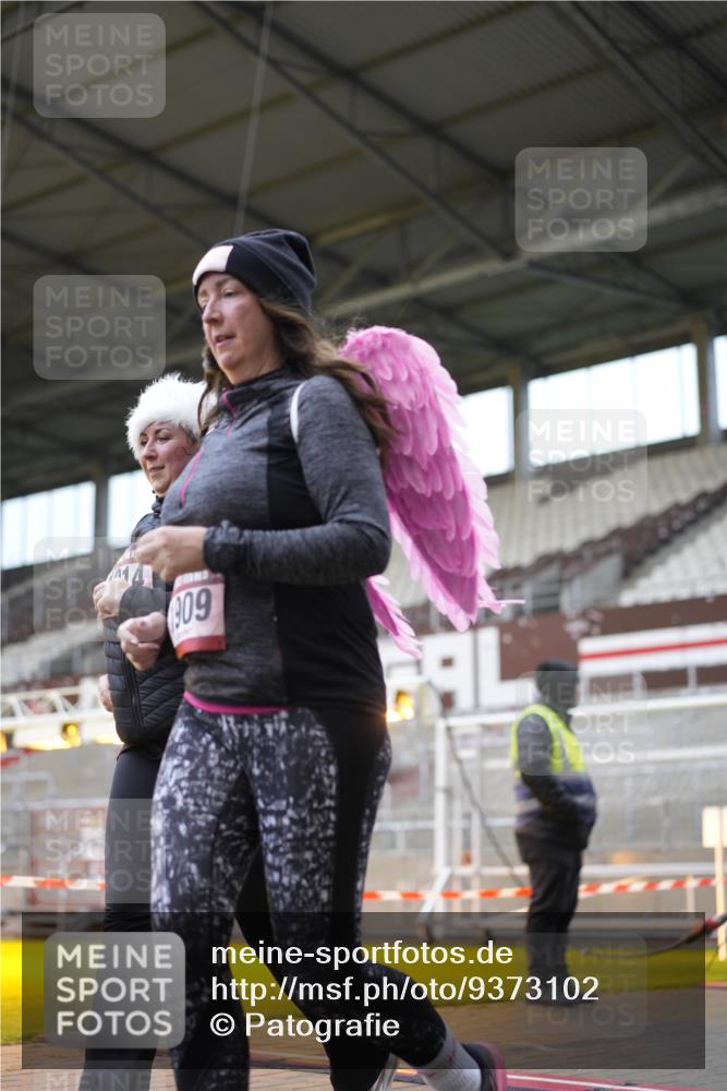 07.12.2025 - St. Pauli X-Mass-Run No. 15 Patografie http://msf.ph/oto/9373102 07.12.2025 11:58:17 Ziel 1151, 1909, 1914, 3150, 3457, 3661, 4057, 4721 meine-sportfotos.de