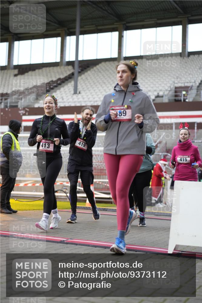 07.12.2025 - St. Pauli X-Mass-Run No. 15 Patografie http://msf.ph/oto/9373112 07.12.2025 11:58:39 Ziel 163, 409, 413, 415, 419, 589, 3192, 3533, 4312, 4505 meine-sportfotos.de
