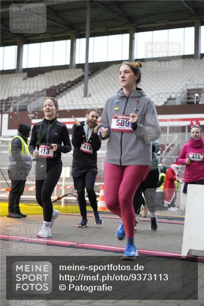 07.12.2025 - St. Pauli X-Mass-Run No. 15 Patografie http://msf.ph/oto/9373113 07.12.2025 11:58:39 Ziel 163, 409, 413, 415, 419, 589, 3192, 3533, 4312, 4505 meine-sportfotos.de