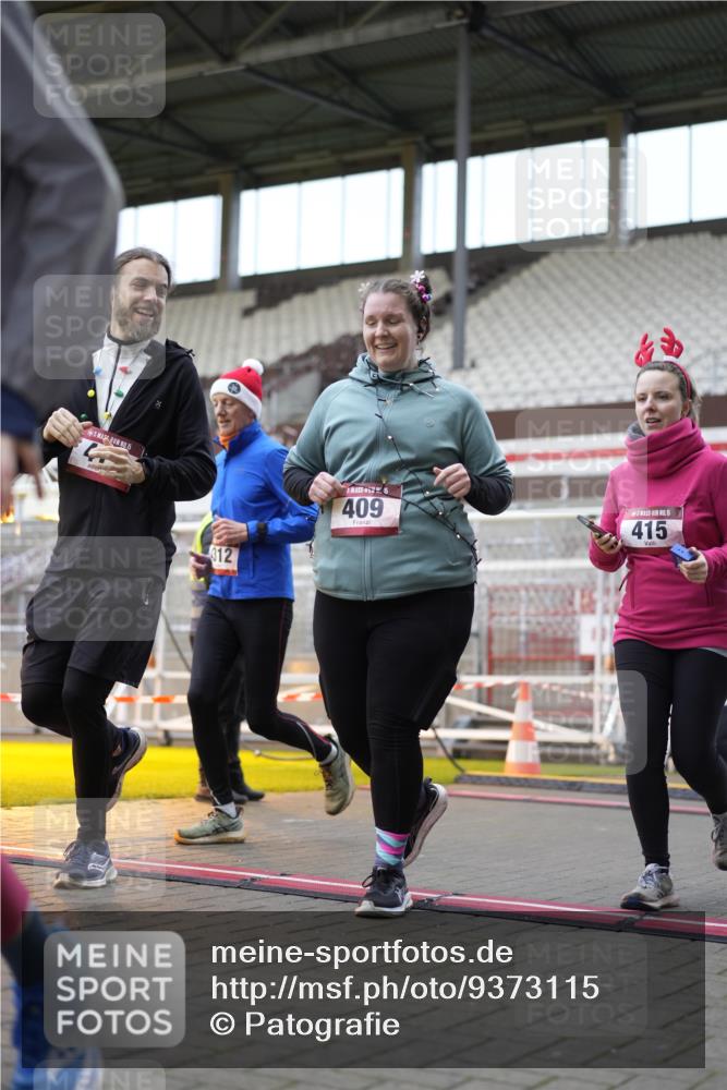 07.12.2025 - St. Pauli X-Mass-Run No. 15 Patografie http://msf.ph/oto/9373115 07.12.2025 11:58:40 Ziel 163, 409, 413, 415, 419, 589, 3192, 3533, 4312, 4505 meine-sportfotos.de