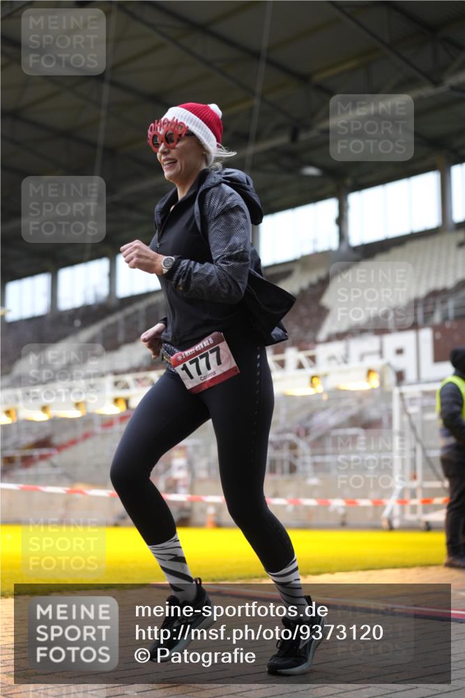 07.12.2025 - St. Pauli X-Mass-Run No. 15 Patografie http://msf.ph/oto/9373120 07.12.2025 11:58:51 Ziel 409, 413, 415, 419, 589, 1777, 3533, 4312 meine-sportfotos.de