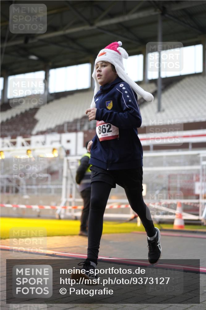 07.12.2025 - St. Pauli X-Mass-Run No. 15 Patografie http://msf.ph/oto/9373127 07.12.2025 11:59:09 Ziel 862, 1337, 1406, 4733, 4749, 4790 meine-sportfotos.de